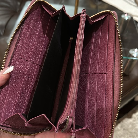 🔥Authentic Gucci GG Canvas Zip Wallet w/Pink Leather Trim, BEAUTIFUL! VGUC🔥 - Picture 14 of 15
